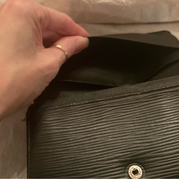Louis Vuitton Epi Leather Long Wallet–Noir | Vintage Collector Piece | Full Set - Picture 12 of 16